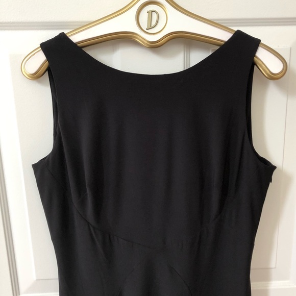 Lauren Ralph Lauren Dresses & Skirts - Lauren/Ralph Lauren Lined Cocktail Dress w/Back V